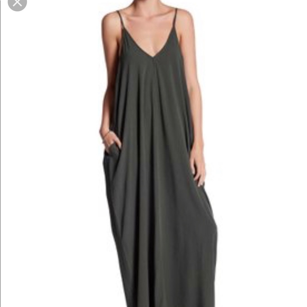 Brand new FLORAL sun dress! Size sm/md